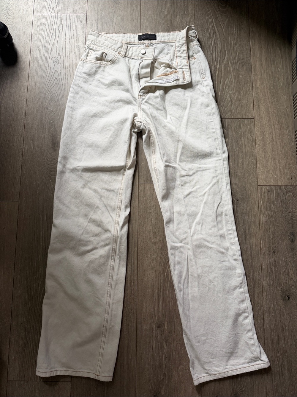 Zara White Straight-Leg Jeans